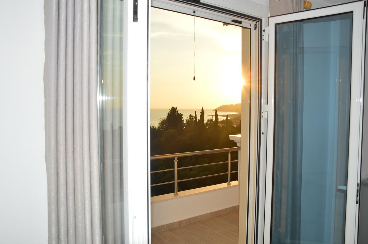 Mihalis Apartments ヒマラ エクステリア 写真