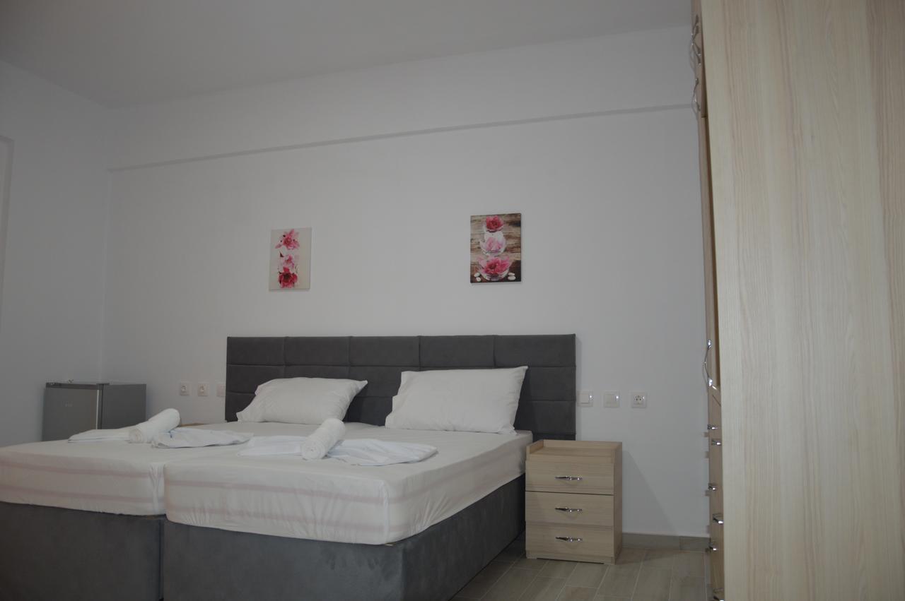 Mihalis Apartments ヒマラ エクステリア 写真